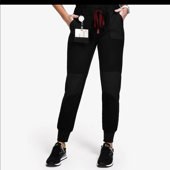 NWT Disney x FIGS SCRUBS SET Mickey Mouse - Picture 7 of 16